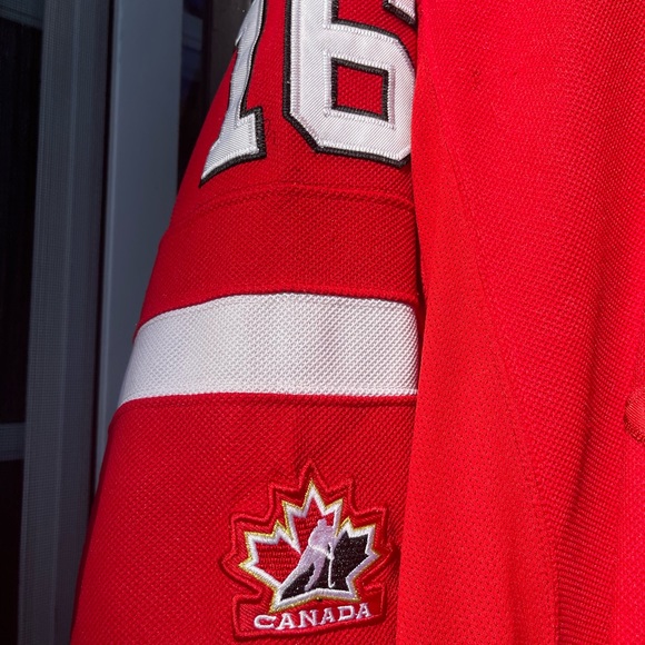 Nike Canada Jersey 🇨🇦 - Picture 14 of 14